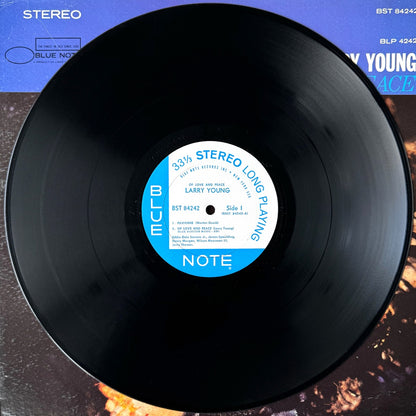84242/ LARRY YOUNG - Of Love and Peace