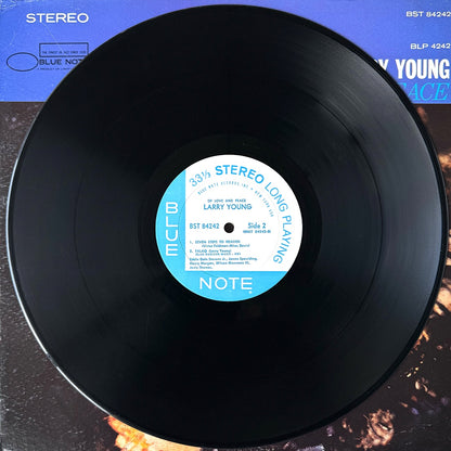 84242/ LARRY YOUNG - Of Love and Peace